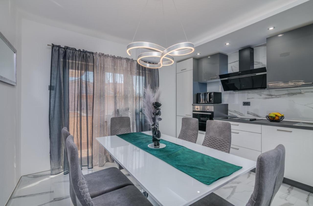 Apartman Luxury Lure Крк Экстерьер фото